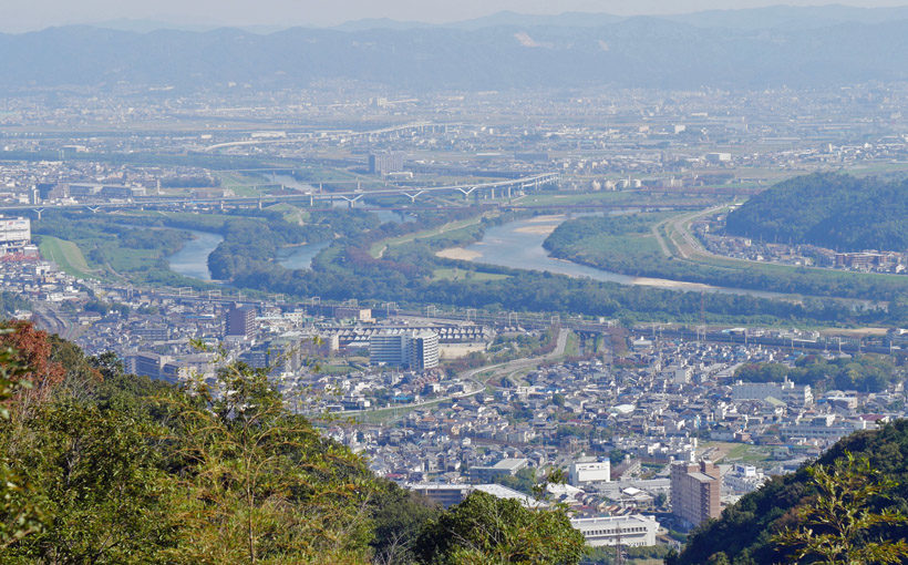 「太閤道」から三川合流を眺める