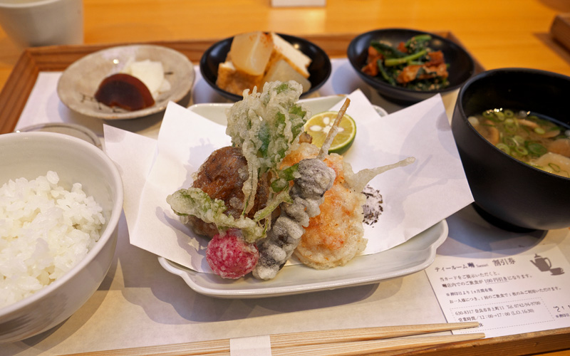 奈良　「鹿の舟 竈 」の季節の天ぷら定食と「正倉院展」