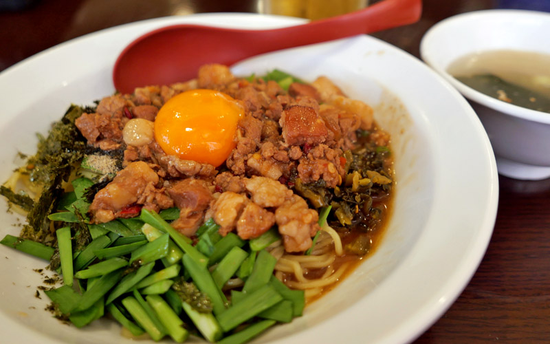 高槻　「台流屋台 御気楽」の細麺の台湾まぜそば