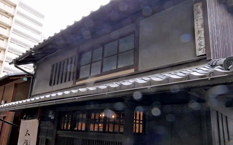 京都を歩く 「木製仁丹看板」を追って