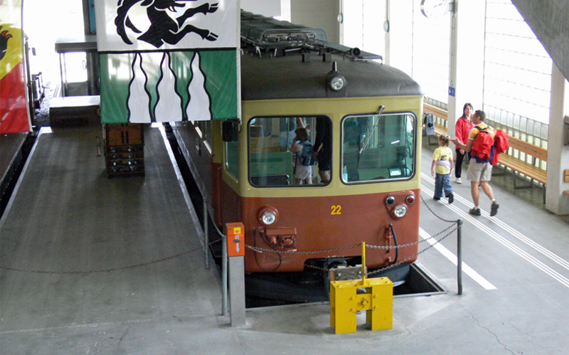 My memory 駅 崖の上のミューレン