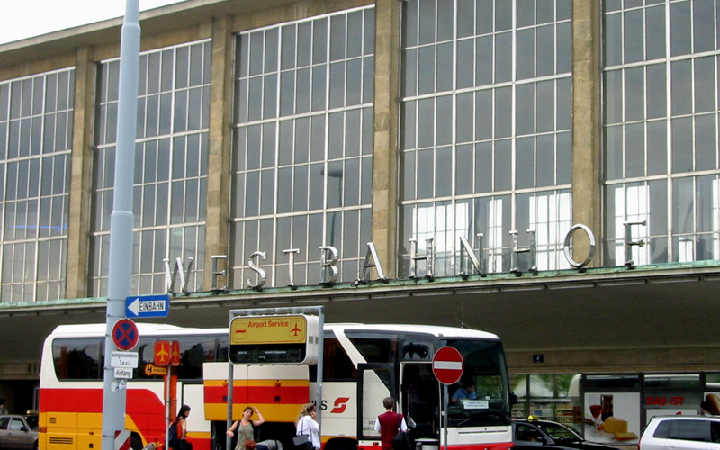 My memory　駅　初めてのウイーン西駅