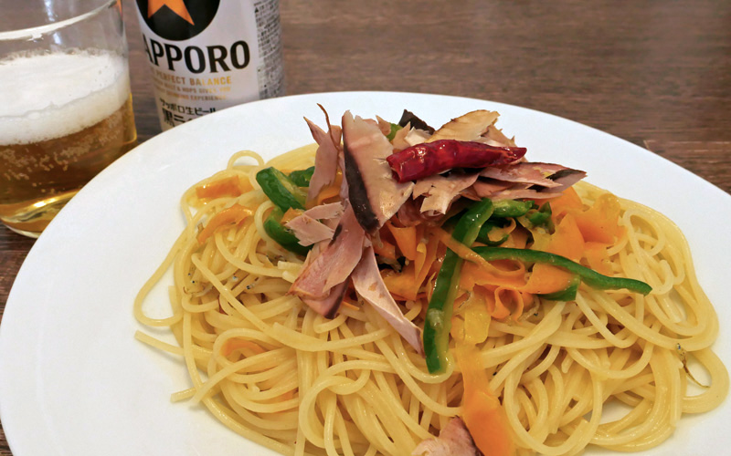 自分でつくる　ピーマンとニンジンのペペロンチーノ