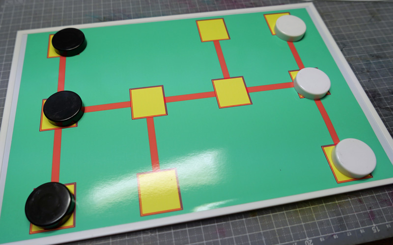 ゲームボードをつくる　でも、遊べない!!