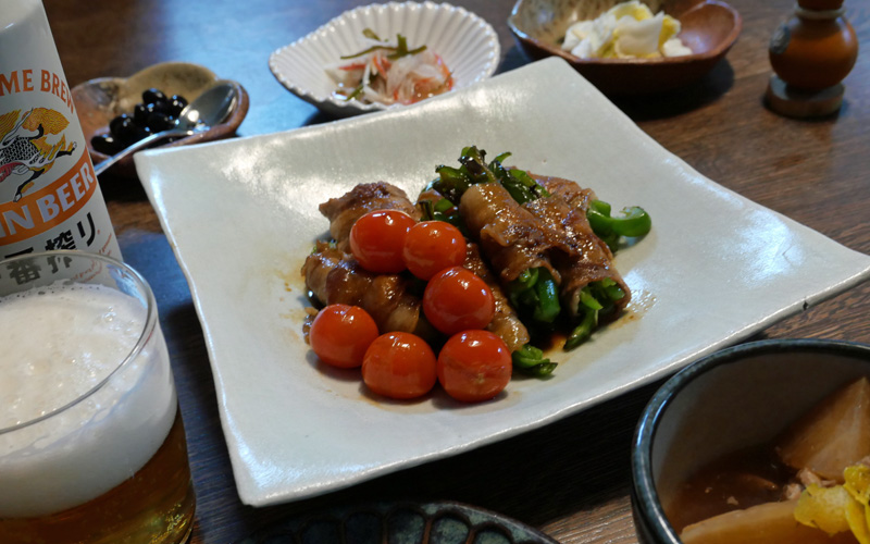 今夜の一献　ピーマンの肉巻きで乾杯