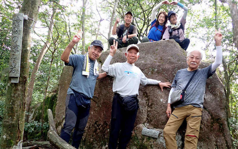 山と飲み会　六甲・古寺山かシュラインロードを記念碑台へ
